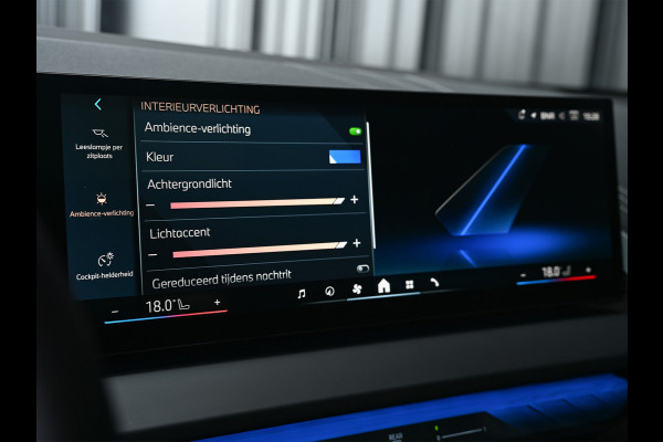 BMW X3 30e xDrive 300pk M-Sport | Panorama dak | Sport stoelen | Driving Assistant Plus | Dab+ | Harman/Kardon | Adaptive Led | Head-Up | 360 Camera | Comfort Access | Ambiance Interieur  | Iconic Glow