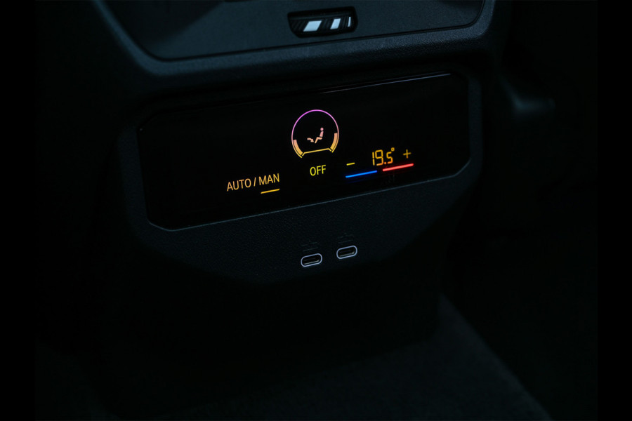 BMW X3 30e xDrive 300pk M-Sport | Panorama dak | Sport stoelen | Driving Assistant Plus | Dab+ | Harman/Kardon | Adaptive Led | Head-Up | 360 Camera | Comfort Access | Ambiance Interieur  | Iconic Glow