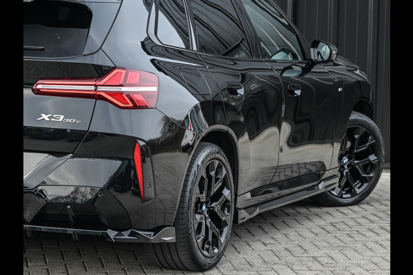 BMW X3 30e xDrive 300pk M-Sport | Panorama dak | Sport stoelen | Driving Assistant Plus | Dab+ | Harman/Kardon | Adaptive Led | Head-Up | 360 Camera | Comfort Access | Ambiance Interieur  | Iconic Glow