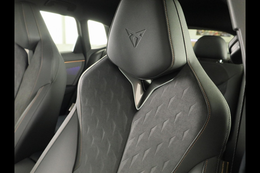 CUPRA Terramar 1.5 TSI e-Hybrid Business 204PK | Trekhaak | Matte Lak | Sennheiser | Elektrisch Verstelbare Voorstoelen | 360 Camera |