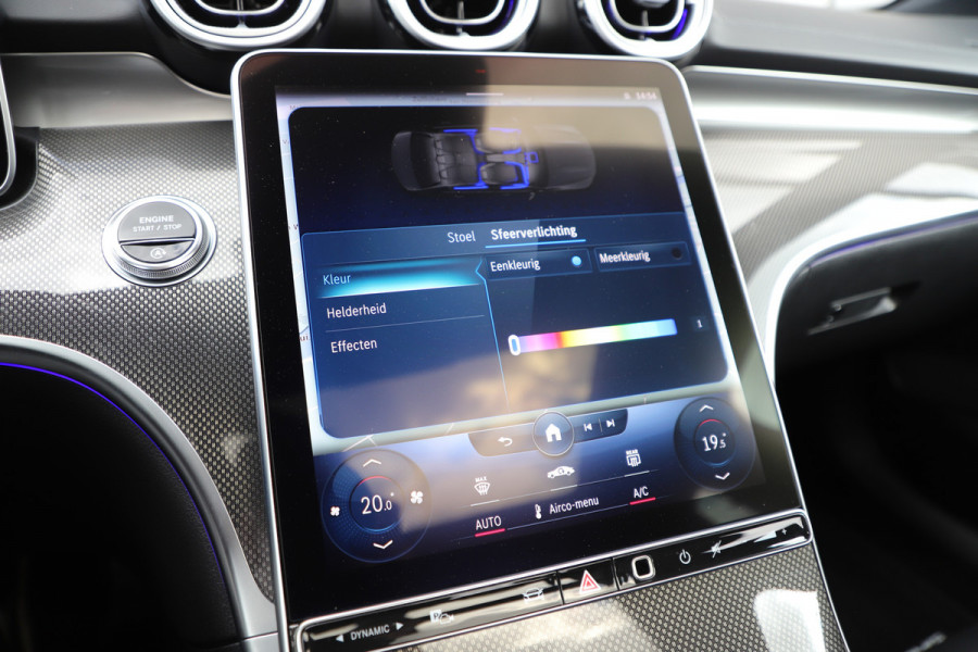 Mercedes-Benz C-Klasse 200 AMG | Pano | Burmester | Sfeerverlichting | Distronic | Keyles-go | Memory | Carbon | Digital-light | NL-auto | 2021.