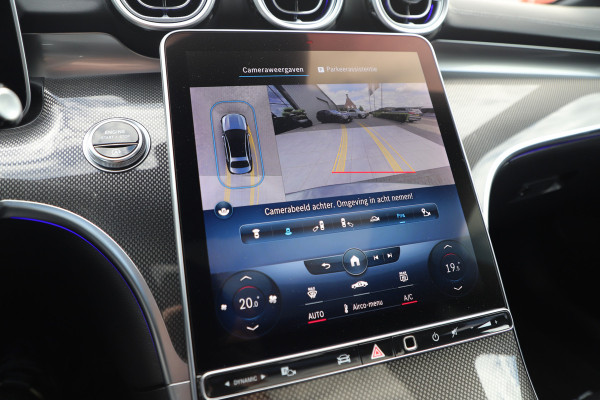 Mercedes-Benz C-Klasse 200 AMG | Pano | Burmester | Sfeerverlichting | Distronic | Keyles-go | Memory | Carbon | Digital-light | NL-auto | 2021.