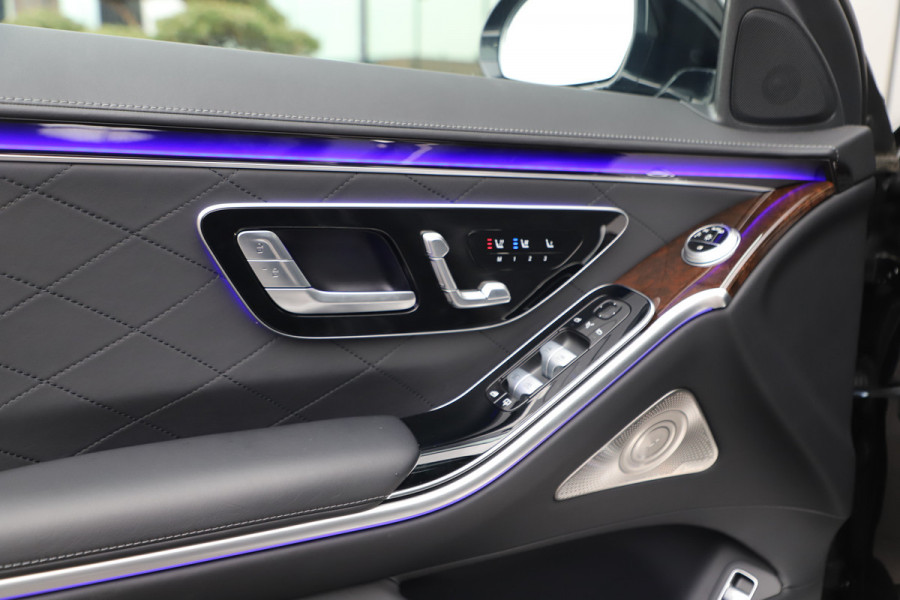 Mercedes-Benz S-Klasse 450e AMG | 408PK | Head-up | Entertainment | Luchtvering | Achterasbesturing | Massage | Digital-light | Keyless-go | 2024.