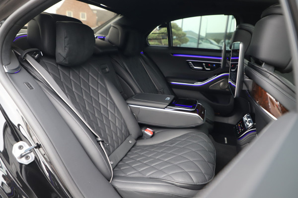 Mercedes-Benz S-Klasse 450e AMG | 408PK | Head-up | Entertainment | Luchtvering | Achterasbesturing | Massage | Digital-light | Keyless-go | 2024.