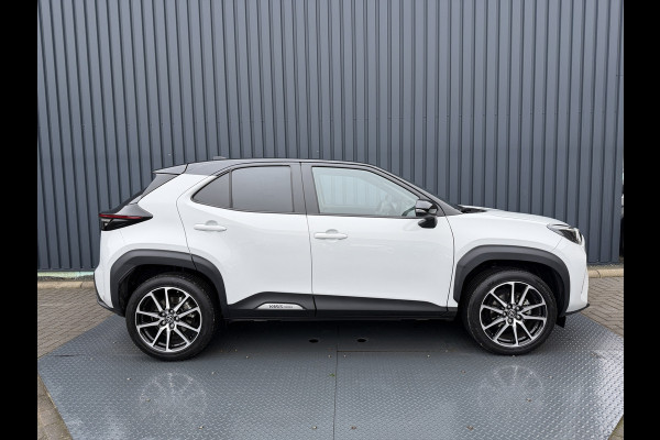 Toyota Yaris Cross 1.5 Hybrid GR Sport / Bi tone | Pano dak | JBL | Elektrische achterklep | Rijklaar!!!