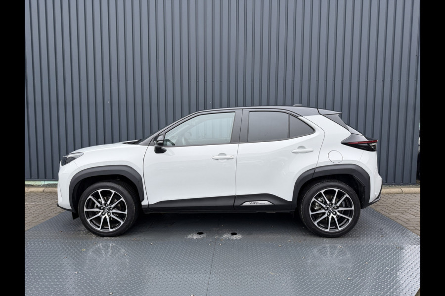 Toyota Yaris Cross 1.5 Hybrid GR Sport / Bi tone | Pano dak | JBL | Elektrische achterklep | Rijklaar!!!