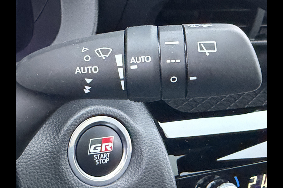 Toyota Yaris Cross 1.5 Hybrid GR Sport / Bi tone | Pano dak | JBL | Elektrische achterklep | Rijklaar!!!