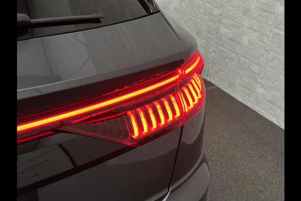 Audi Q8 SQ8 4.0 V8 | RS-Stoelen | Panorama | Massage | Ventilatie | 23'' | B&O Sound | Trekhaak | Bovag Garantie | Carbon | Luchtvering | Black-Optic | Nw.Pr, 220733,=  | Memory | Leder | Matrix-LED | Carplay | 57800,= ex bpm en btw export | BTW Auto 81300,= ex btw.