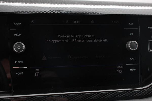 Volkswagen Polo 1.0 TSI Life Navigatie Climate Control Adaptive Cruise Control Lane/Side Assist Camera Licht + Zichtpakket Stoelverwarming Apple Carplay /Android Auto