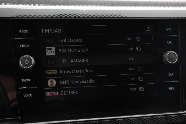 Volkswagen Polo 1.0 TSI Life Navigatie Climate Control Adaptive Cruise Control Lane/Side Assist Camera Licht + Zichtpakket Stoelverwarming Apple Carplay /Android Auto