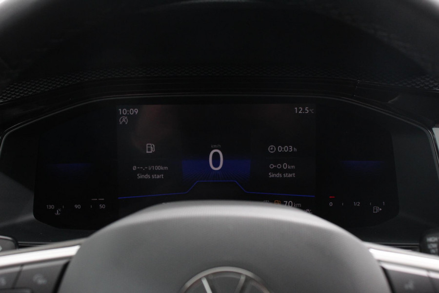 Volkswagen Polo 1.0 TSI Life Navigatie Climate Control Adaptive Cruise Control Lane/Side Assist Camera Licht + Zichtpakket Stoelverwarming Apple Carplay /Android Auto