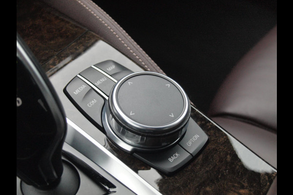 BMW 5 Serie 530i High Executive | M-Pakket | Camera | Sfeerverlichting | Automaat | NL-Auto |