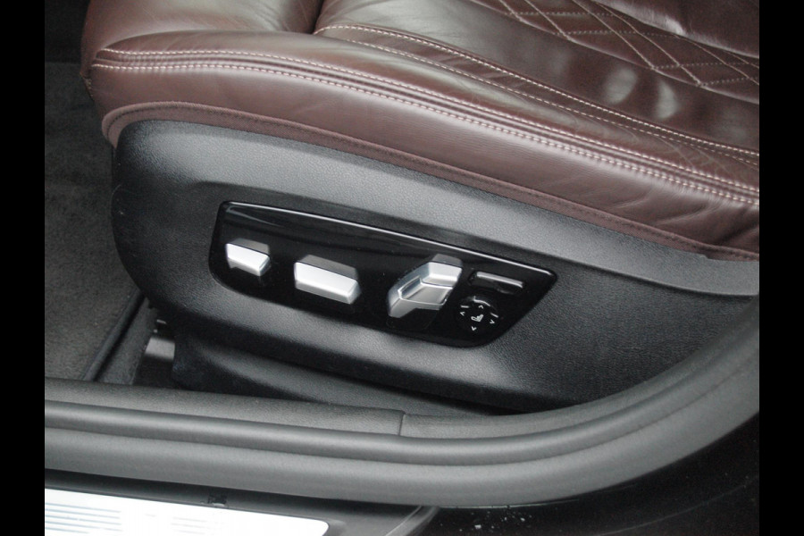 BMW 5 Serie 530i High Executive | M-Pakket | Camera | Sfeerverlichting | Automaat | NL-Auto |