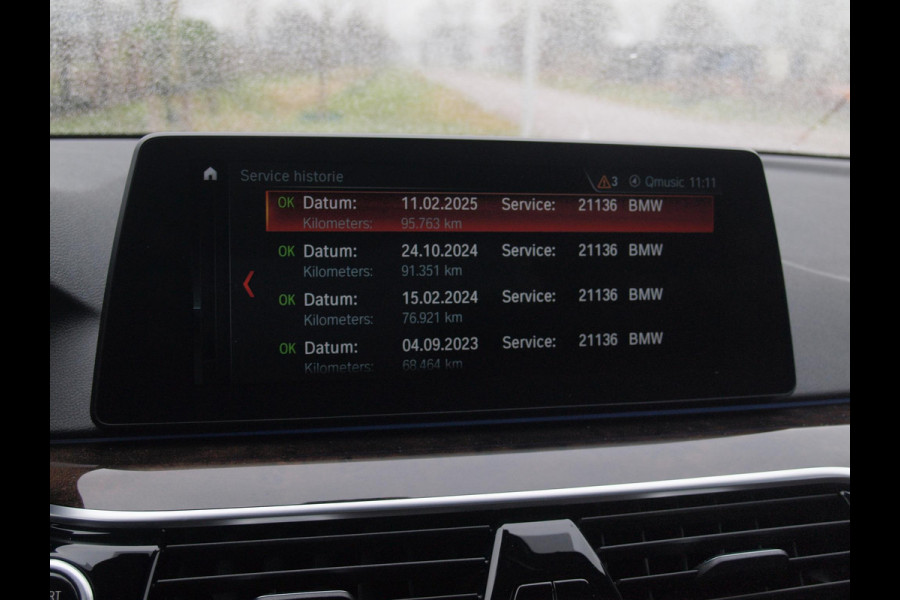 BMW 5 Serie 530i High Executive | M-Pakket | Camera | Sfeerverlichting | Automaat | NL-Auto |