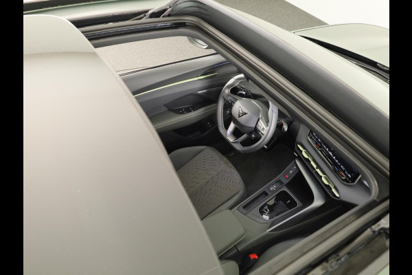 CUPRA Terramar 1.5 TSI e-Hybrid VZ Tribe Edition 272PK | Matte Lak | 20 Inch | Trekhaak | Matrix Koplampen | Panoramadak | 20 Inch | 360 Camera |