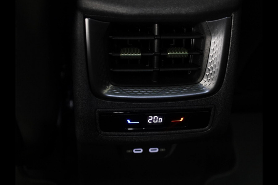 CUPRA Terramar 1.5 TSI e-Hybrid VZ Tribe Edition 272PK | Matte Lak | 20 Inch | Trekhaak | Matrix Koplampen | Panoramadak | 20 Inch | 360 Camera |