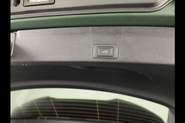 CUPRA Terramar 1.5 TSI e-Hybrid VZ Tribe Edition 272PK | Matte Lak | 20 Inch | Trekhaak | Matrix Koplampen | Panoramadak | 20 Inch | 360 Camera |