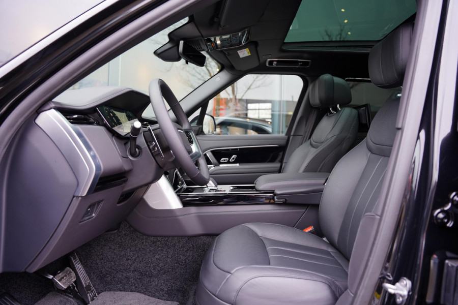 Land Rover Range Rover P530 V 8 Autobiography / MY 2026 / Executive Class Rear Seats