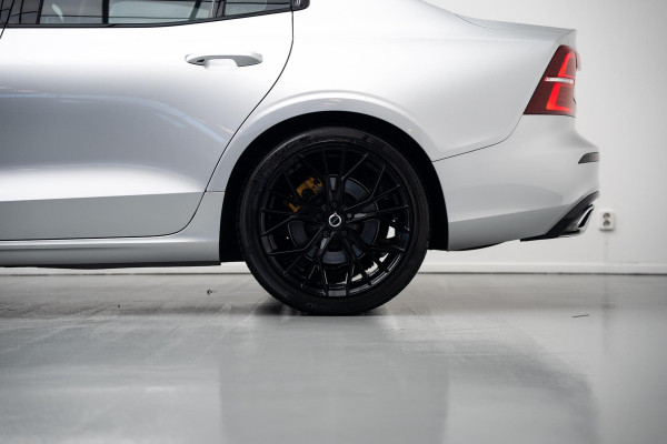 Volvo S60 2.0 B4 R-Design |Pano|H&K|Heico Tuning|Dodehoek|Stuur/Stoelverwarming|