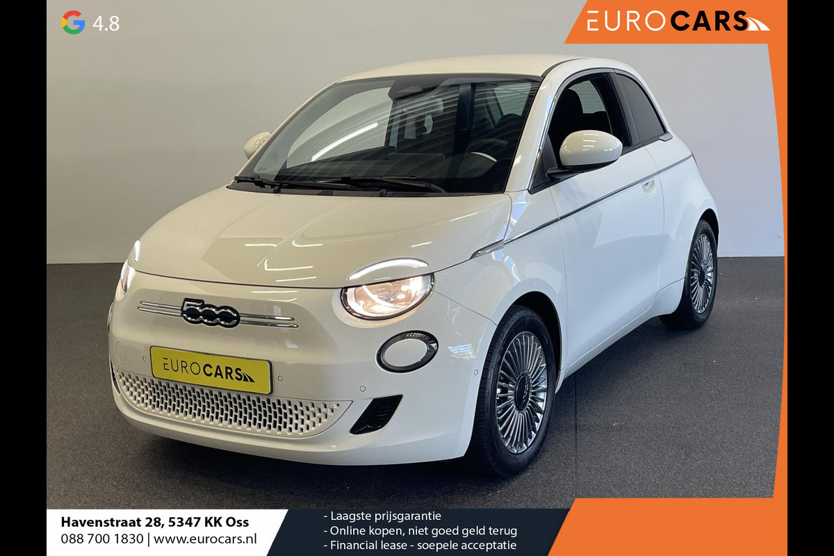 Fiat 500E Comfort Style 3+1 42 kWh 244km actieradius Navigatie Apple Carplay/Android Auto Camera Parkeersensoren Blind Spot Assist Stoelverwarming Lichtmetalen velgen Ledverlichting Climate Control