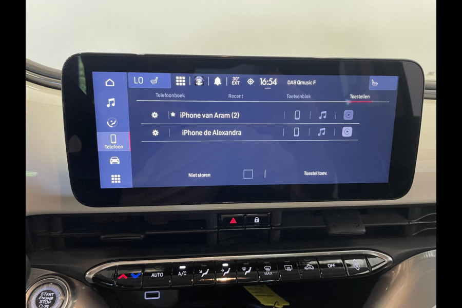 Fiat 500E Comfort Style 3+1 42 kWh 244km actieradius Navigatie Apple Carplay/Android Auto Camera Parkeersensoren Blind Spot Assist Stoelverwarming Lichtmetalen velgen Ledverlichting Climate Control