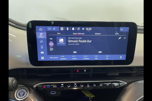 Fiat 500E Comfort Style 3+1 42 kWh 244km actieradius Navigatie Apple Carplay/Android Auto Camera Parkeersensoren Blind Spot Assist Stoelverwarming Lichtmetalen velgen Ledverlichting Climate Control