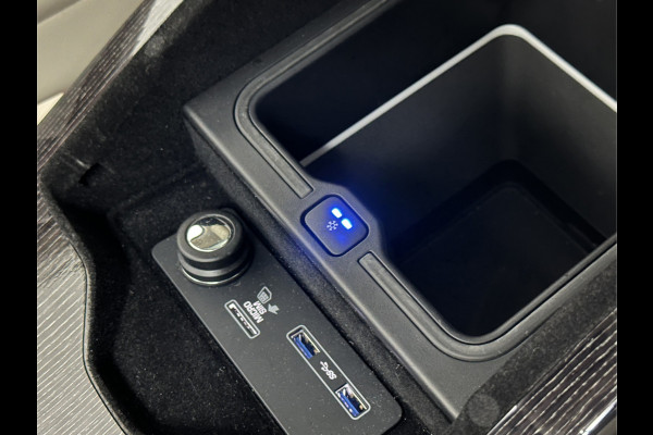 Land Rover Range Rover P400 404pk Hybrid Autobiography | Dealer Onderhouden | Nieuw Accu-Pakket | Panorama | ACC | 360 Camera | Massage | Stoelventilatie V+A | ISO-Glas | Meridian-Sound | Memory Achter | Alcantara Hemelbekleding | Elektrische Achter-Stoelen | Stoelverwarming V+A | 4-Zone Clima | Keyless-Entry | Luchtvering |