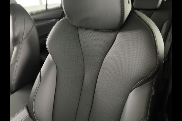 Škoda Enyaq 85 Business Edition 286 pk | Panoramadak | Lederen bekleding | Wegklapbare trekhaak | 20 inch lichtmetalen velgen