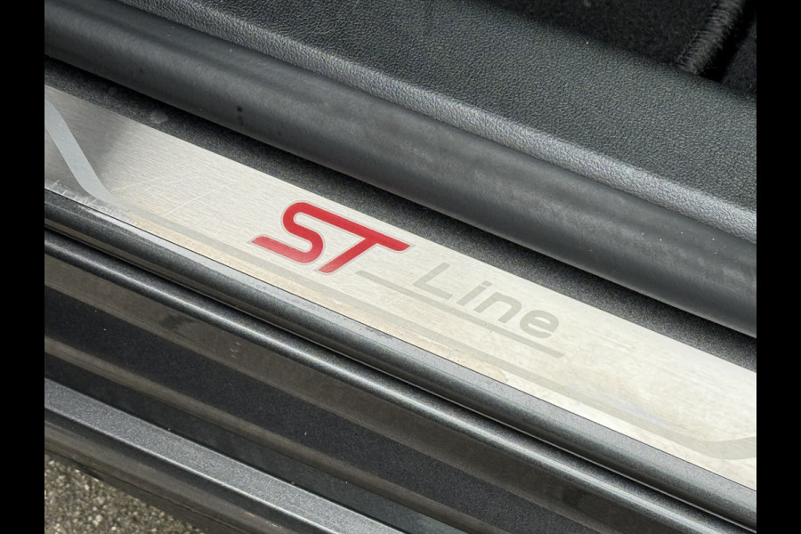 Ford FOCUS Wagon BWJ 2022 | 1.0T 124PK ST Line Style | NW MODEL | CLIMA | NAVI | WINTERPACK | CARPLAY | CAMERA | 17'' LMV | PDC 2X |