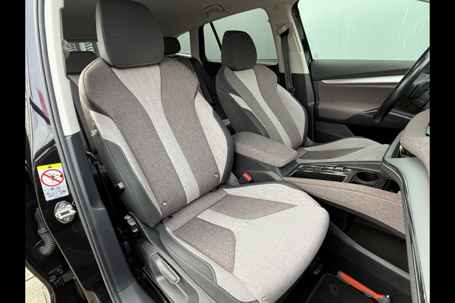 Škoda ENYAQ iV BWJ 2021 | 180PK SOH91,3% 60 First Edition | TREKHAAK | CLIMA | NAVI | STOEL&STUURWIEL VERW | PDC | CAMERA | CARPLAY