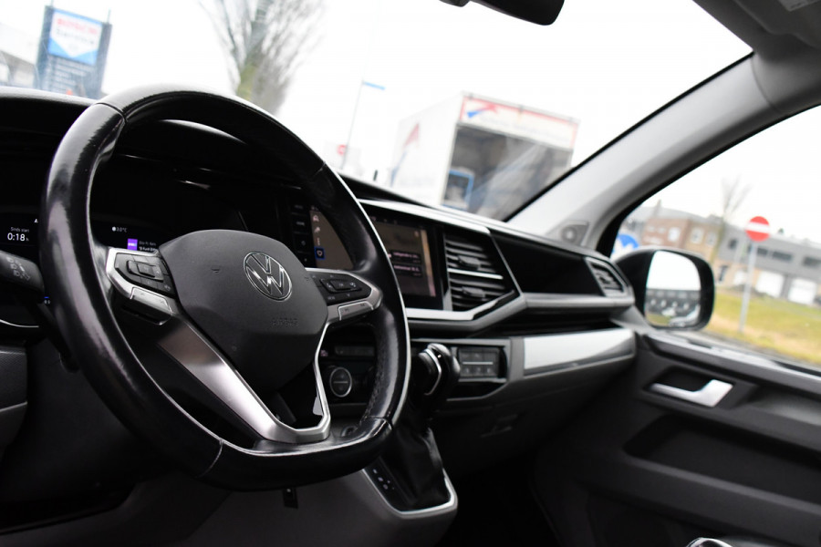 Volkswagen Transporter 2.0 TDI L2H1 30 DC Caravelle Virtual, Camera, Carplay, Leder, LED, 2 x Electrische deur, Clima, Trekhaak, 150pk, Automaat, Uniek! Bulli, Highline!