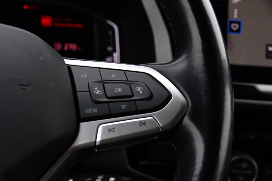 Volkswagen Transporter 2.0 TDI L2H1 30 DC Caravelle Virtual, Camera, Carplay, Leder, LED, 2 x Electrische deur, Clima, Trekhaak, 150pk, Automaat, Uniek! Bulli, Highline!