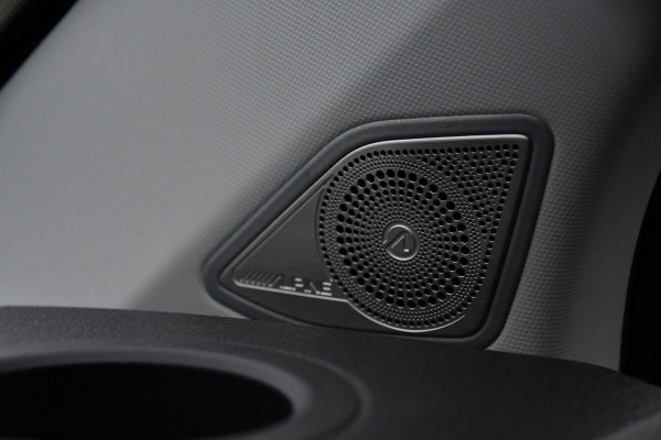 Volkswagen Transporter 2.0 TDI L2H1 30 DC Caravelle Virtual, Camera, Carplay, Leder, LED, 2 x Electrische deur, Clima, Trekhaak, 150pk, Automaat, Uniek! Bulli, Highline!