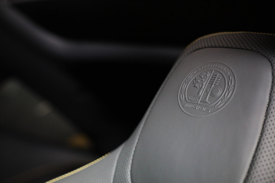 Mercedes-Benz CLE Coupé AMG 53 4MATIC+ / Performance Zetels / Carbon / Head Up / 360 Camera / Pano / Digital Light / 20 Inch