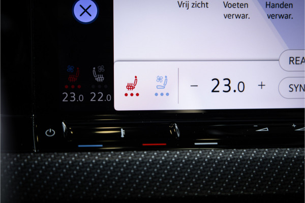 Volkswagen Golf 2.0 TSI R 4Motion - Panorama | H&K | Stoelkoeling | Memory | Stuurverwarming