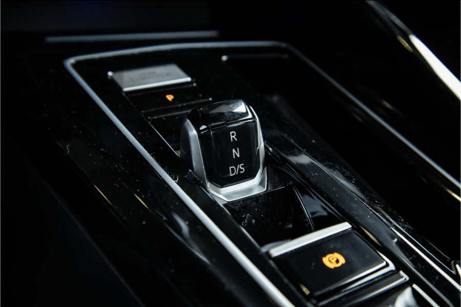 Volkswagen Golf 2.0 TSI R 4Motion - Panorama | H&K | Stoelkoeling | Memory | Stuurverwarming