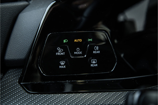 Volkswagen Golf 2.0 TSI R 4Motion - Panorama | H&K | Stoelkoeling | Memory | Stuurverwarming