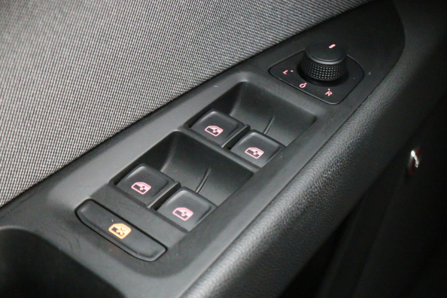 Seat Leon ST 1.0 TSI Style Ultimate Edition Virtual Cockpit, Camera, Beats Audio, Keyless, Apple Carplay, LED