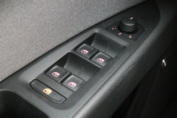 Seat Leon ST 1.0 TSI Style Ultimate Edition Virtual Cockpit, Camera, Beats Audio, Keyless, Apple Carplay, LED