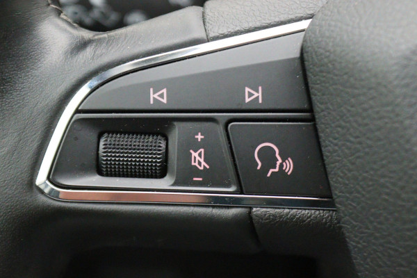 Seat Leon ST 1.0 TSI Style Ultimate Edition Virtual Cockpit, Camera, Beats Audio, Keyless, Apple Carplay, LED