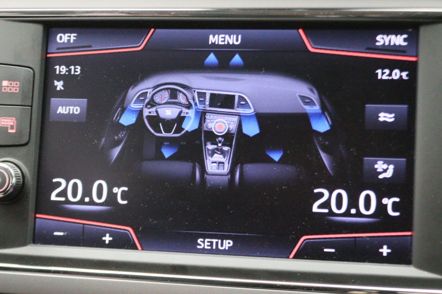 Seat Leon ST 1.0 TSI Style Ultimate Edition Virtual Cockpit, Camera, Beats Audio, Keyless, Apple Carplay, LED