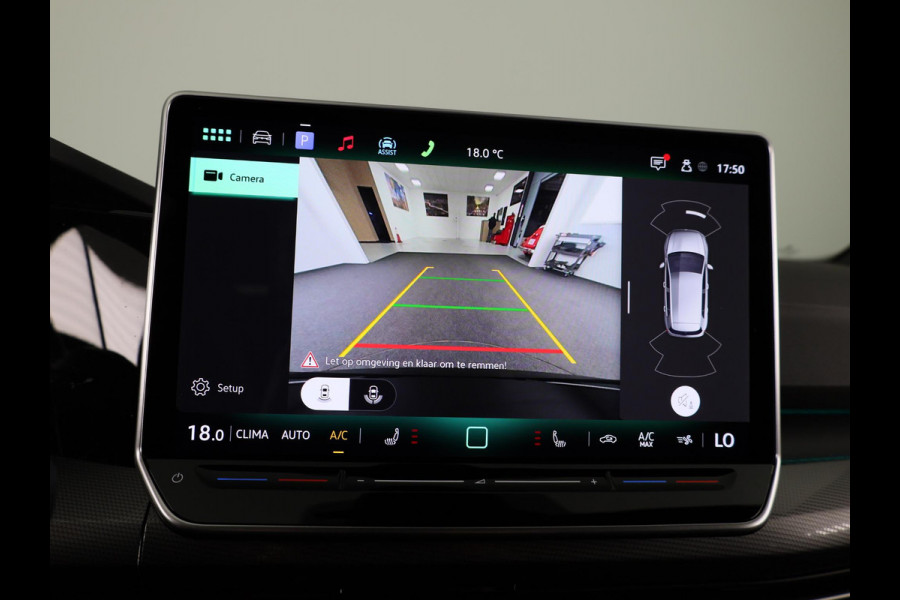 Volkswagen Golf 1.5 eTSI 50 Jahre Edition 150 pk Automaat (DSG) | Navigatie | Panoramadak | Parkeersensoren | Achteruitrijcamera | Matrix LED koplampen | Stoelverwarming |