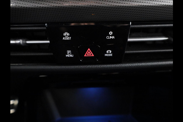 Volkswagen Golf 1.5 eTSI 50 Jahre Edition 150 pk Automaat (DSG) | Navigatie | Panoramadak | Parkeersensoren | Achteruitrijcamera | Matrix LED koplampen | Stoelverwarming |