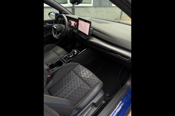 Volkswagen Golf 8.5 2.0 TDI 3x R-Line Panorama IQ CarPlay HK
