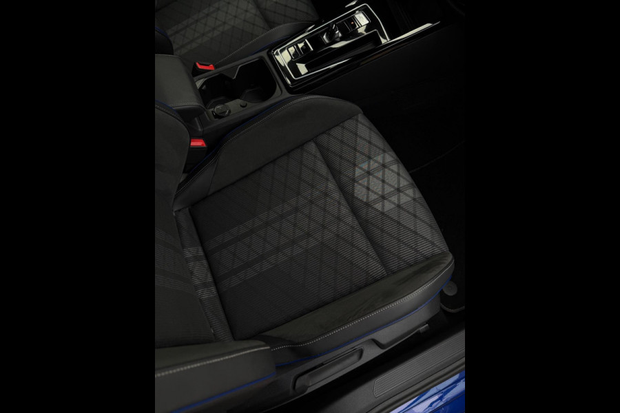 Volkswagen Golf 8.5 2.0 TDI 3x R-Line Panorama IQ CarPlay HK