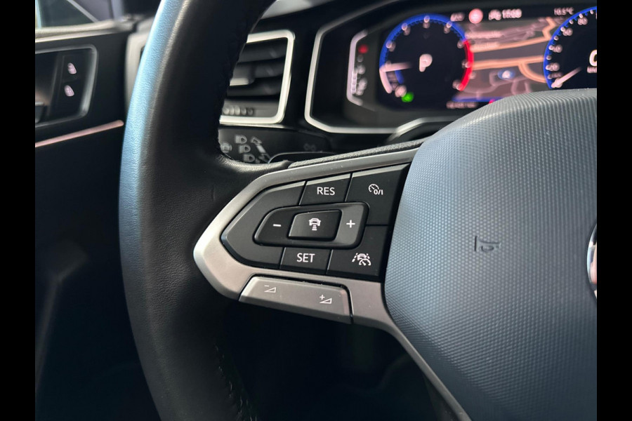 Volkswagen Polo 1.0 TSI R-Line|DSG|IQ LIGHT|CAMERA