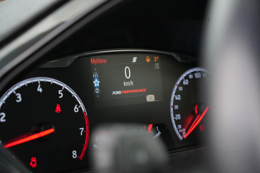 Ford Fiesta 1.5 EcoBoost ST-3 Panoramadak Cruise Recaro LED Keyless