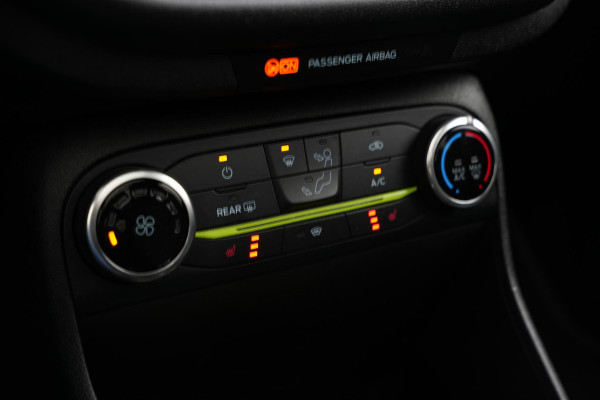 Ford Fiesta 1.5 EcoBoost ST-3 Panoramadak Cruise Recaro LED Keyless