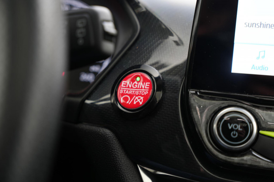 Ford Fiesta 1.5 EcoBoost ST-3 Panoramadak Cruise Recaro LED Keyless