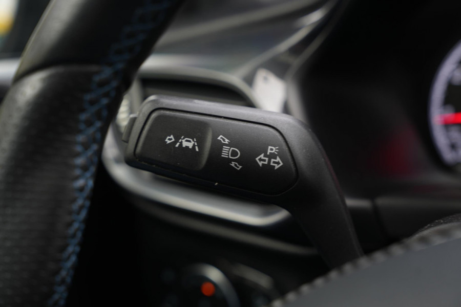 Ford Fiesta 1.5 EcoBoost ST-3 Panoramadak Cruise Recaro LED Keyless